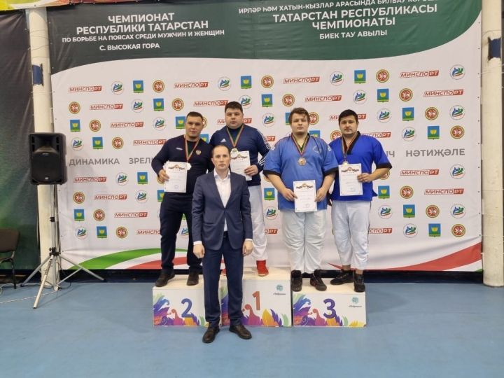 Пестречинские спортсмены одержали победу в чемпионате РТ по борьбе на поясах