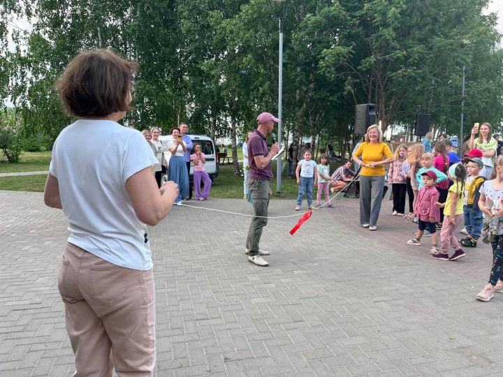 В Пестрецах провели праздник ко Дню соседей