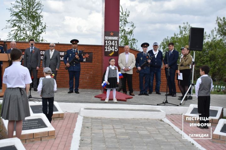 В селе Пановка на «Аллее Памяти» прошел торжественный митинг