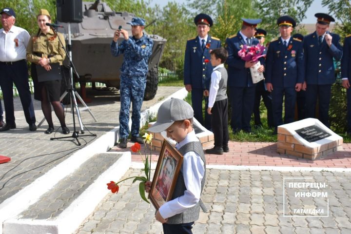 В селе Пановка на «Аллее Памяти» прошел торжественный митинг