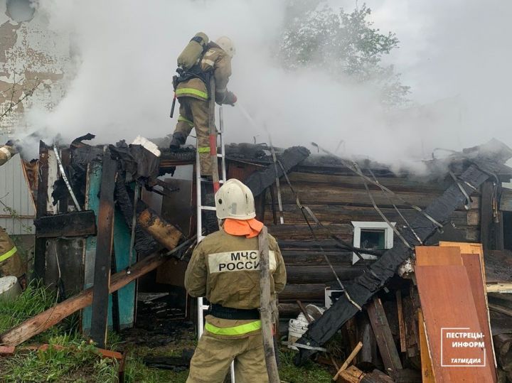 В Пестречинском районе сгорела баня