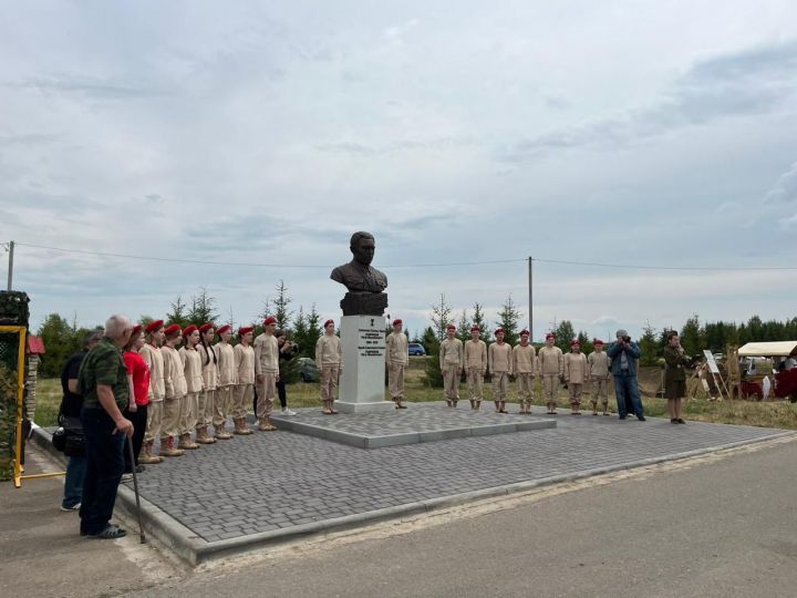 Состоялось торжественное открытие фестиваля «Элбэдэн»