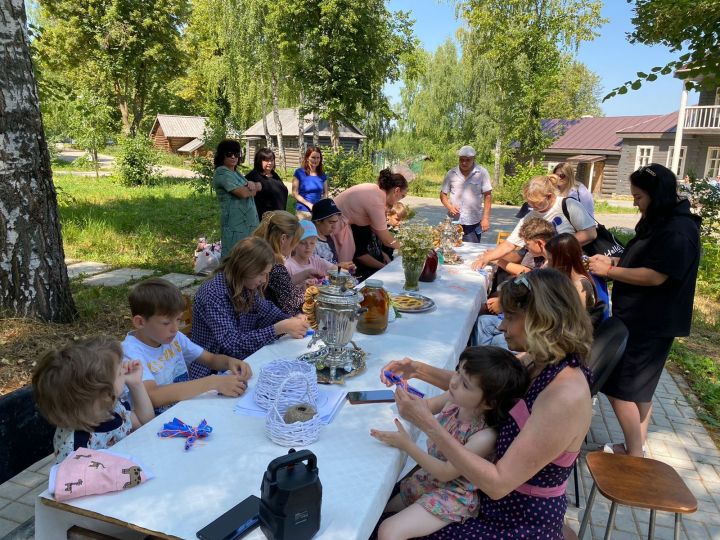 Для опекунских и приемных семей устроили праздник в Ленино-Кокушкино