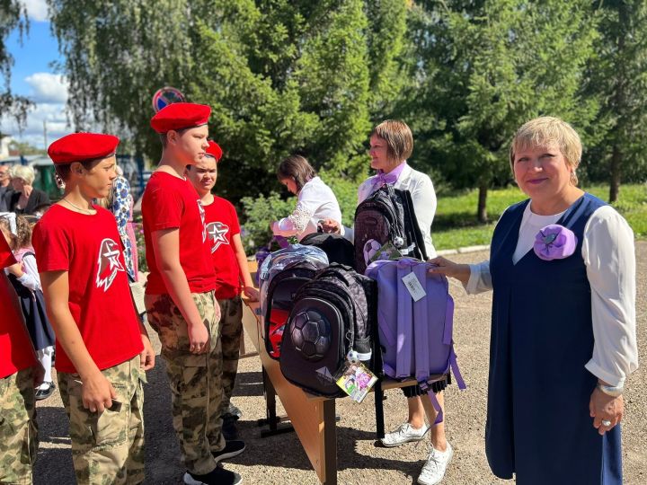 В Кощаково прошла акция «Помоги собраться в школу»