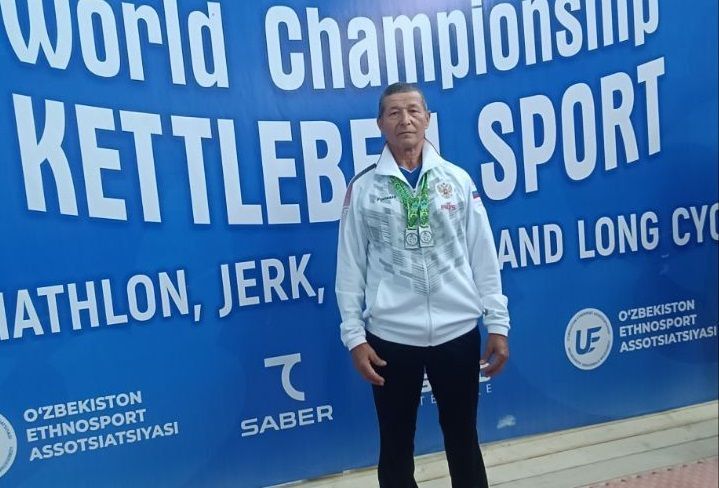 Питрәчле гирь спорты буенча көмеш медальләр яулады