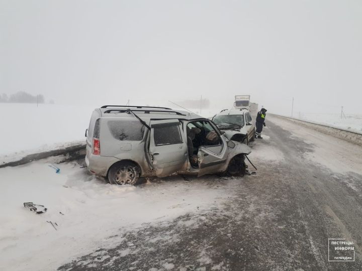 В Пестречинском районе на выезде на трассу произошло ДТП