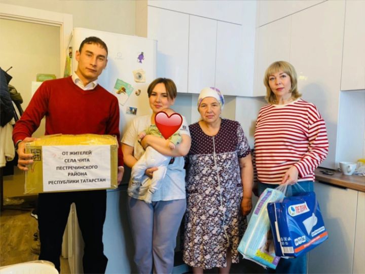 Жене бойца СВО из Куюков привезли гуманитарную помощь в виде детских товаров