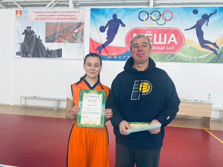 В первенстве района по баскетболу победила Старо-Шигалеевская команда