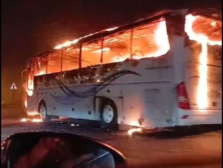 Вблизи села Богородское загорелся автобус