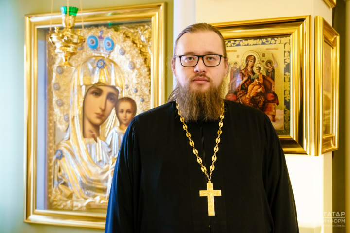 Казанский священник рассказал о том, что нужно знать о свечах