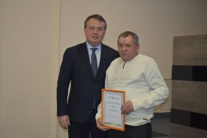 Наградили пестречинских медиков