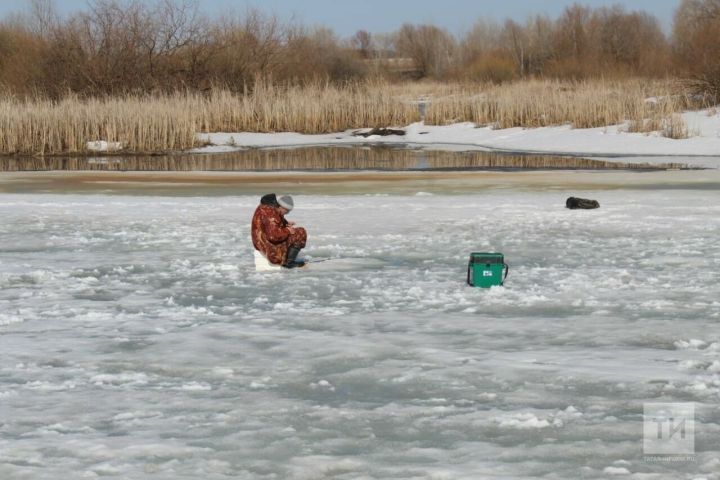 МЧС предупредило об опасности тонкого льда