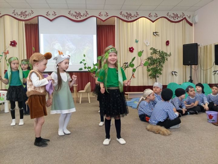 Царево балалар бакчасында Габдулла Тукайның туган көненә багышланган чара узды