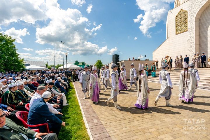 Семейные пары из Татарстана смогут поучаствовать в розыгрыше трех сертификатов на хадж