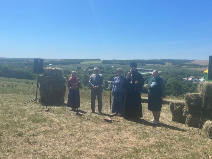 В Кощаково на барском холме отпраздновали «Петровку»