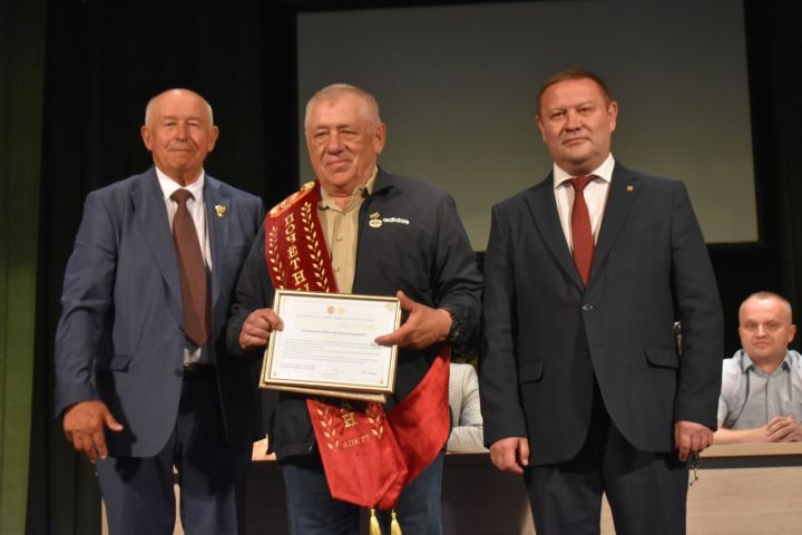 В Пестрецах прошла встреча с ветеранами АПК