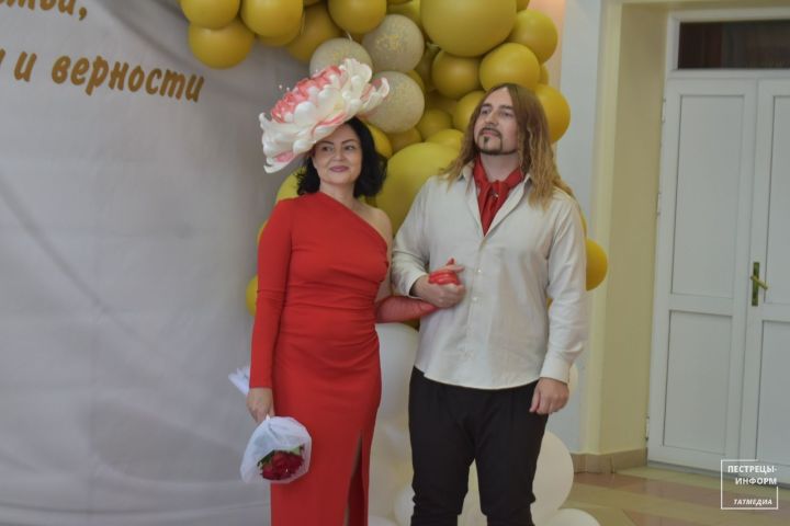 В Пестрецах в День семьи женился популярный художник