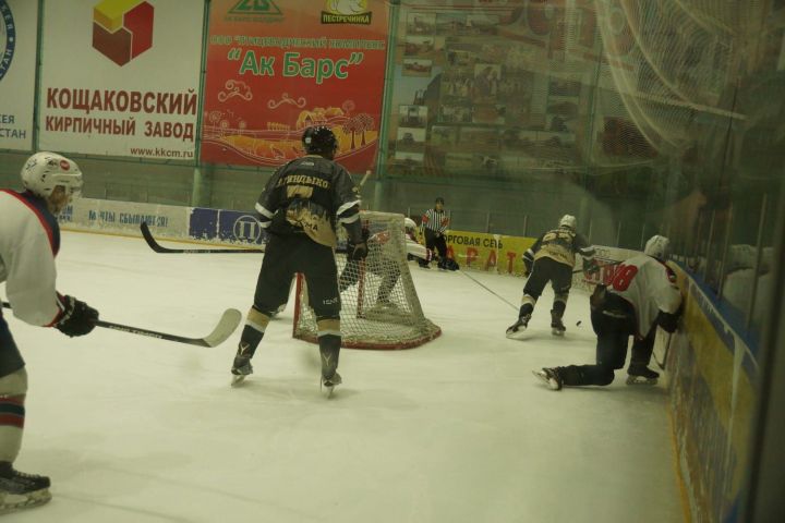 Пестречинцы сыграли с казанской командой в чемпионате ПЛХЛ