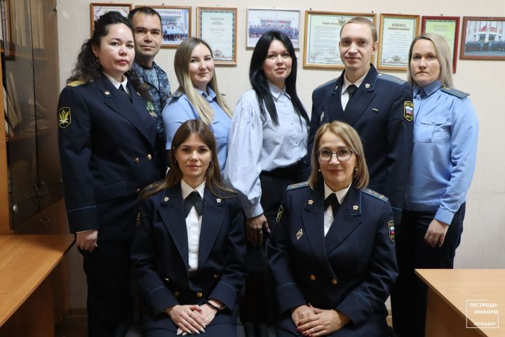 Пестречинские судебные приставы отмечают профессиональный праздник