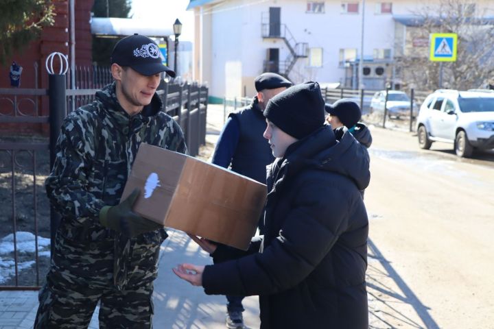 Питрәчлеләр хәрбиләргә гуманитар ярдәм җыюда катнаша ала