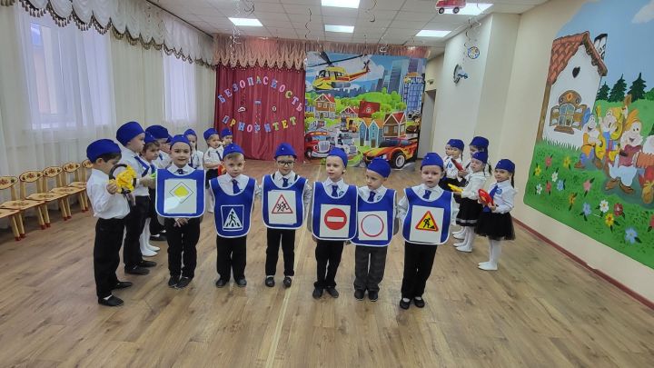 Питрәч балалар бакчасында юл хәрәкәте иминлеге буенча республика семинары узды