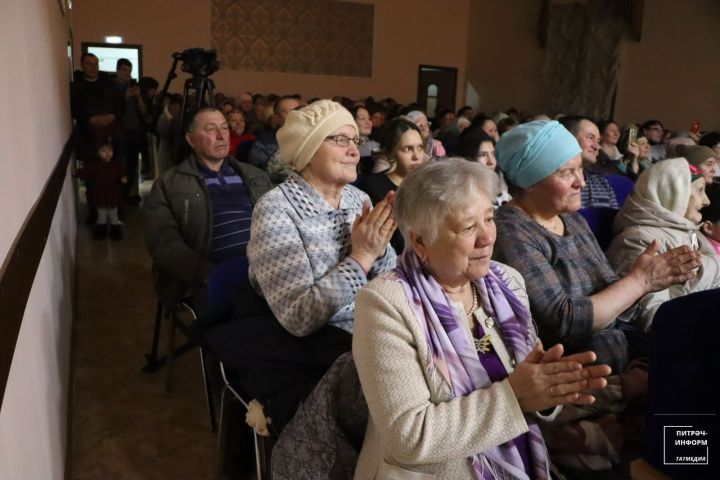 Питрәчлегә “Шәфкатьлелек” алтын медале тапшырылды