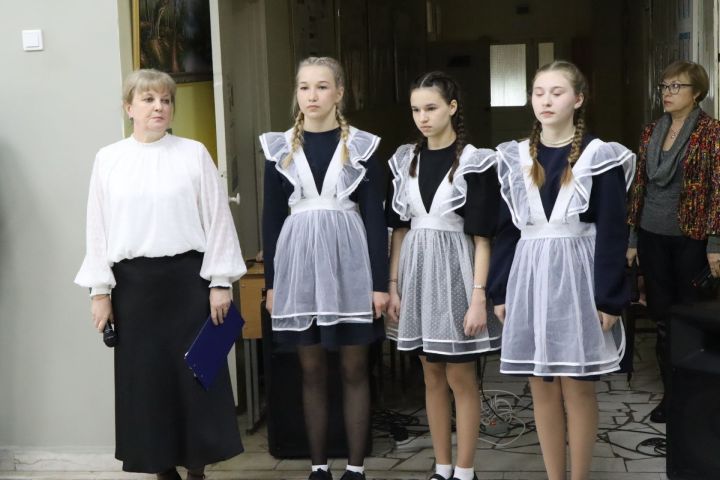 Питрәч районы мәктәпләрендә истәлек такталарын ачу тантанасы узды