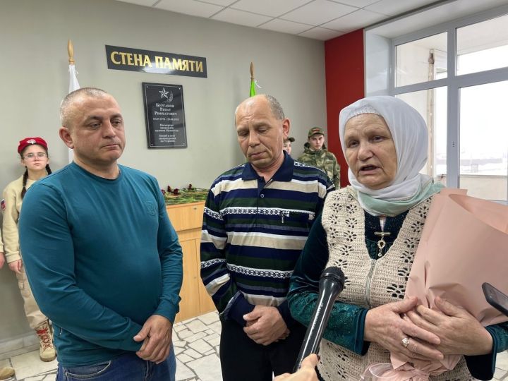 Питрәч районы мәктәпләрендә истәлек такталарын ачу тантанасы узды
