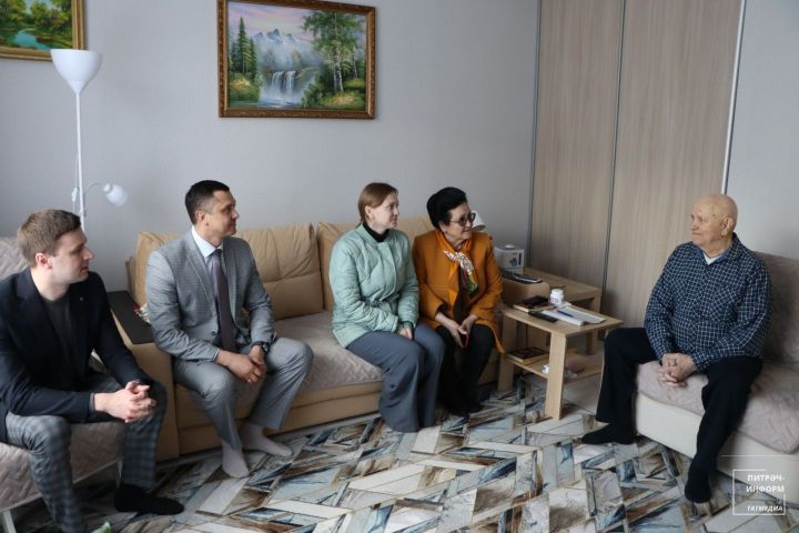 Питрәч районында фашист концлагерьларының элеккеге тоткыннары янында булдылар