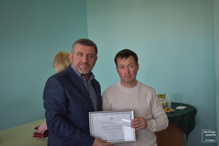 Наградили пестречинских сельхозработников