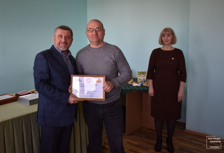 Наградили пестречинских сельхозработников