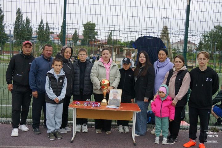 В Пестрецах состоялся мини-футбол в честь героя-земляка