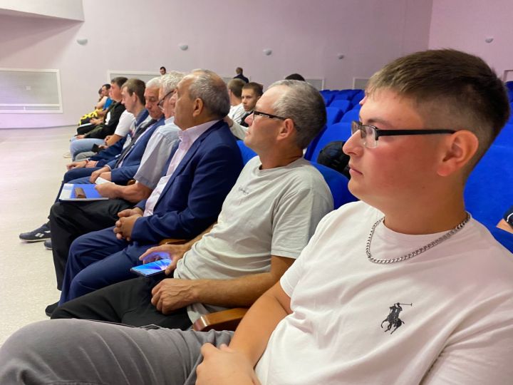 В Ленино-Кокушкино выпустились 24 студента