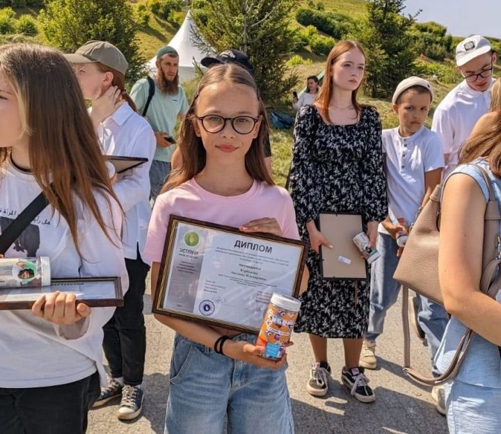 Ученица Ленино-Кокушкинской школы стала финалисткой республиканского конкурса