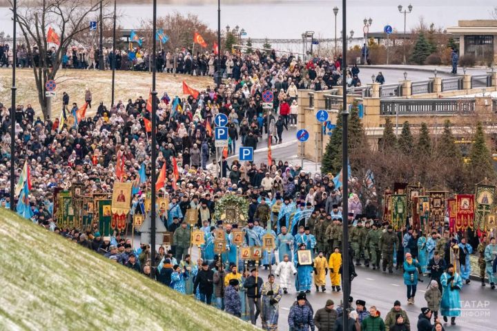 В центре Казани временно ограничат движение транспорта