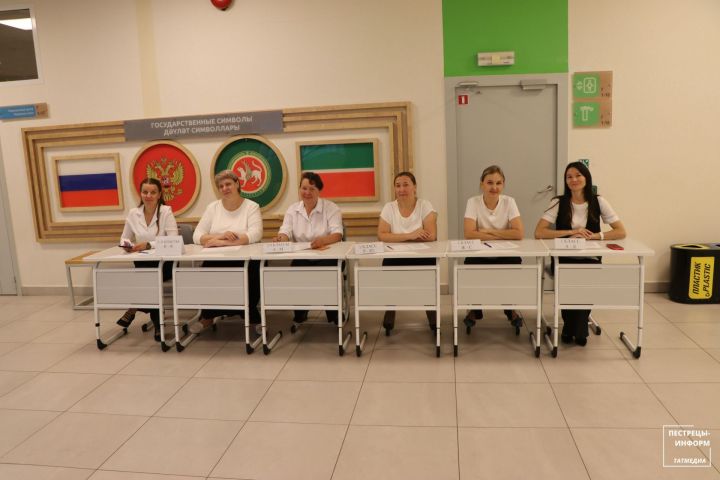 В ЖК «Царево» вручили портфели будущим первоклассникам