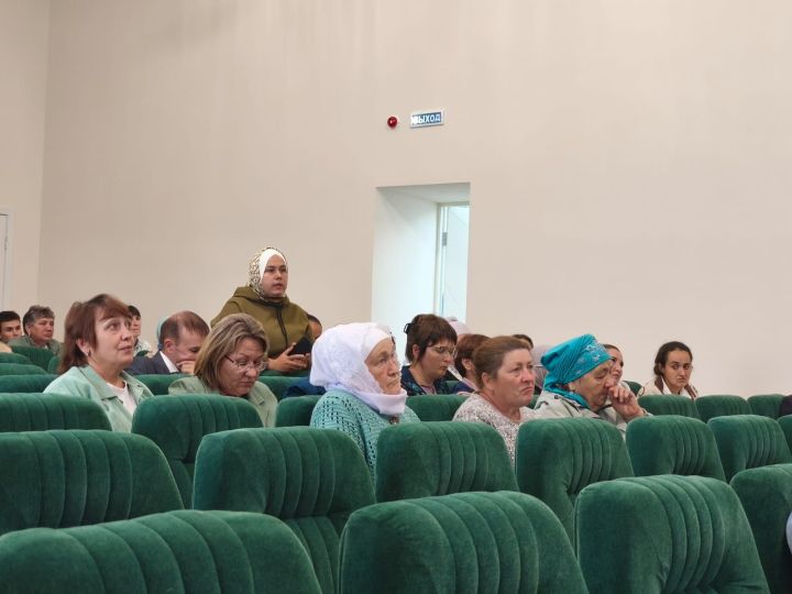 Күн авыл башлыгы ярты еллык йомгаклары турында хисап тотты
