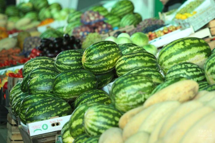 Как выбрать спелые арбуз и дыню