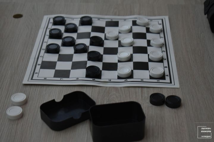 Питрәчтә өлкән буын арасында иң яхшы шашка уйнаучылар билгеләнде