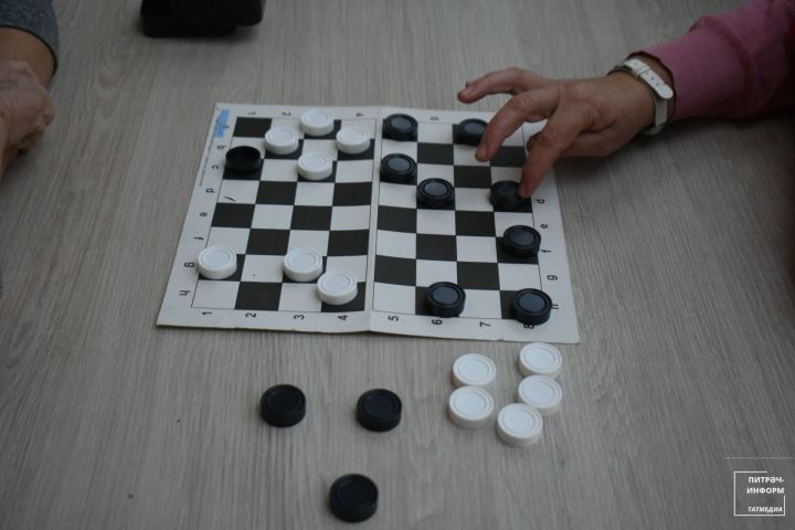 Питрәчтә өлкән буын арасында иң яхшы шашка уйнаучылар билгеләнде