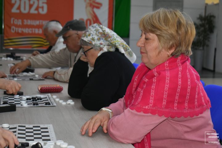 В Пестрецах определили лучших шашистов среди старшего поколения