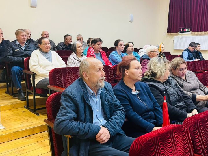 Колай авылында халык җыены узды