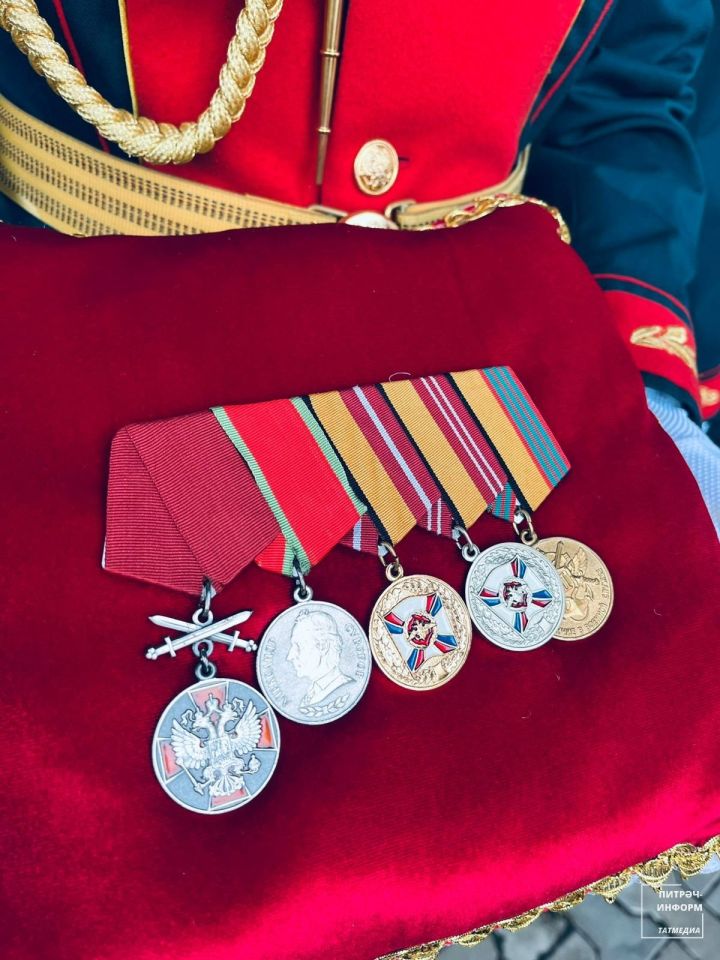 Питрәчтә офицер Руслан Шиһабетдинов белән хушлаштылар