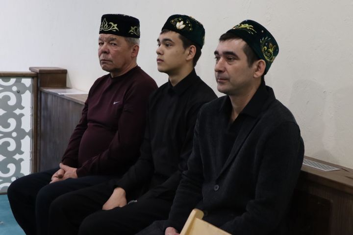 Питрәчтә һәлак булган геройларның әниләренә ифтар оештырдылар