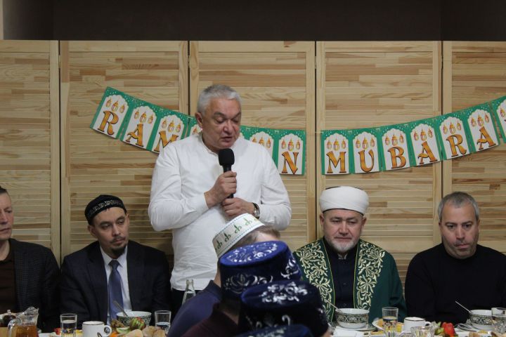 Питрәч үзәк мәчетендә район ифтары узды