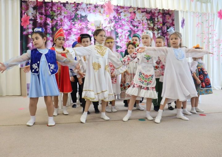 Куюковский детский сад представил Татарстан на телемосте народов России
