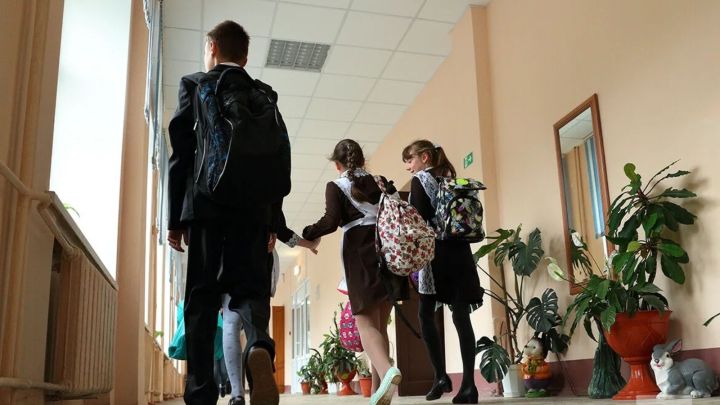 Родители могут отслеживать местоположение детей в приложении «Гослуги Моя школа»