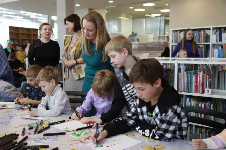 Жительница Пестречинского района представила книгу в Нацбиблиотеке РТ