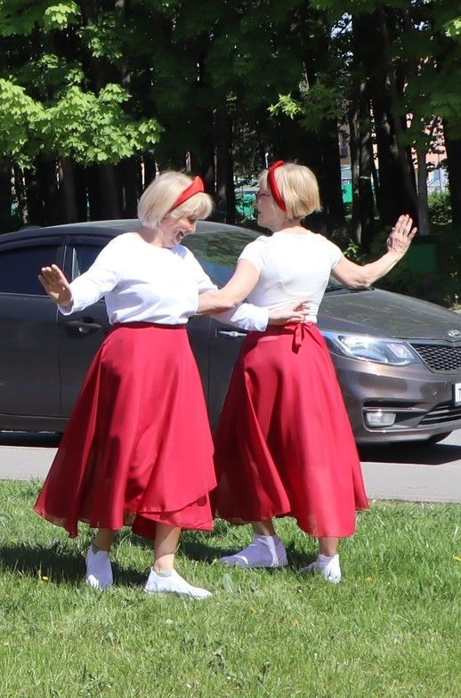 Танцуют все, или Как в ЖК «Царево» учат красиво стареть