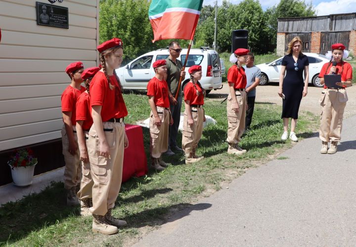 «В этом доме жил и вырос»: в Пестрецах увековечили память участников СВО